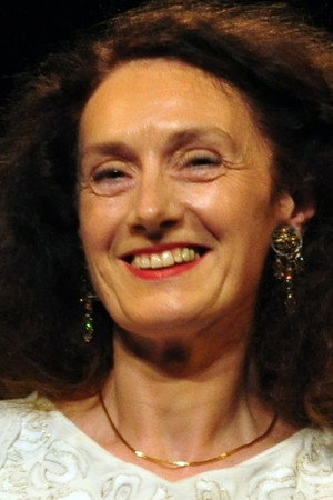 Maud Rayer in Une petite fille dans les tournesols