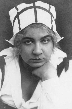 Lina Carstens in Drei Männer im Schnee