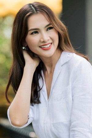 Anh Thư in Muoi: The Legend of a Portrait