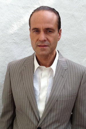 Arie Verveen in Descendant