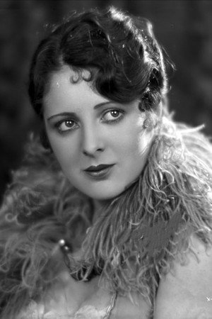 Billie Dove in Blondie of the Follies