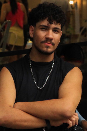 João Pedro "Taiga" Pires in Laços