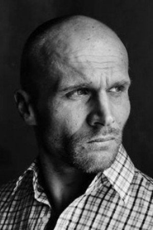 Marcin Tomaszewski in The Wall of Shadows