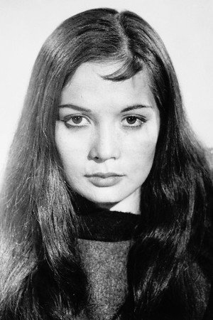 Nancy Kwan in Lt  Robin Crusoe U S N