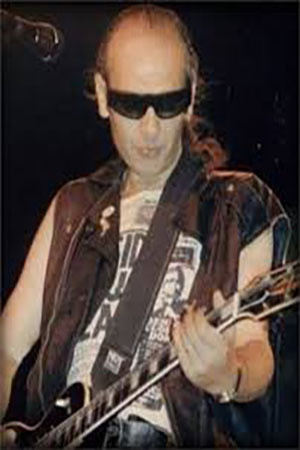 Pepe Risi in Burning en directo