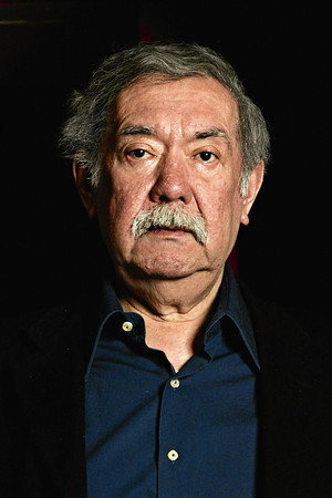 Raúl Ruiz in Raoul Ruiz: From Chile to Klossowski