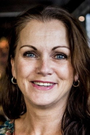 Hilde Lyrån in Mot i brøstet – 30th Anniversary