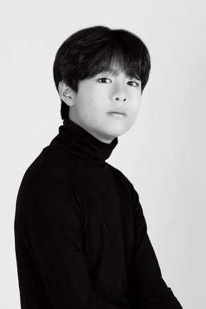 Jung Ji-hoon in The Divine Fury