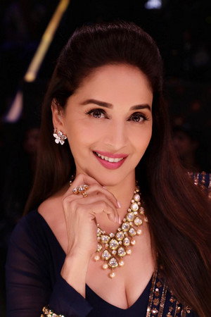 Madhuri Dixit in Pratikar