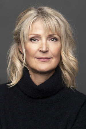 Milka Ahlroth in Wonderland