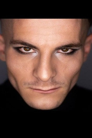 Rau Garrido in La Noche Que Nunca Termina