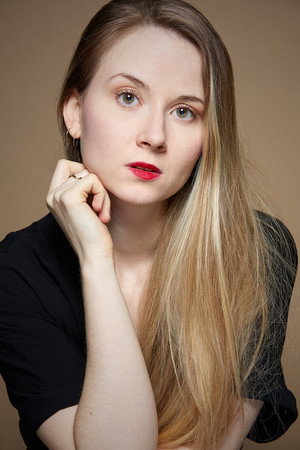 Manon Delauvaux in Switch