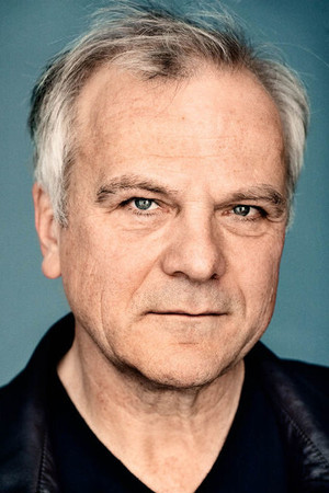 Bernhard Schütz in Highly Explosive