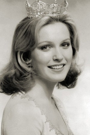 Dorothy Benham in American Royalty