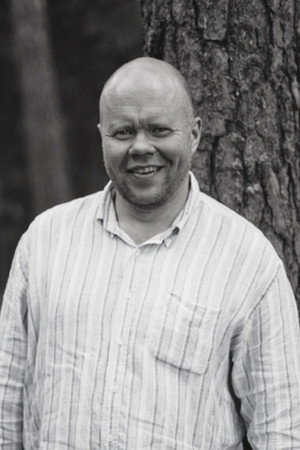 Tom Petäjä in Absolution