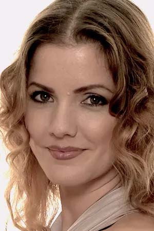 Lynn Hilary in Celtic Woman: Songs from the Heart