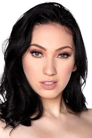 Aria Alexander in Sleeping Beauties