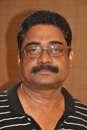 R. N. R. Manohar in Sutta Pazham