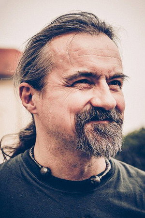 Tomáš Karger in Viola