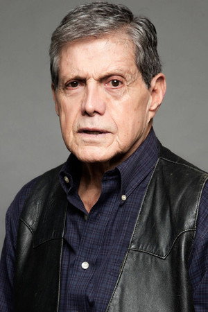 Héctor Bonilla in A Breakfast Chronicle