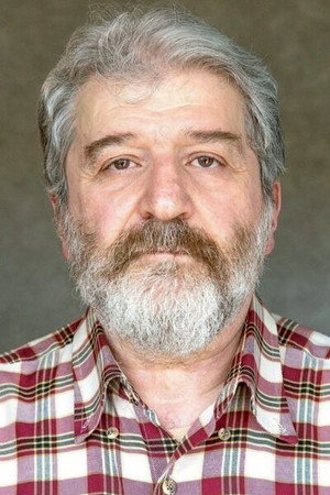 Omid Roohani in Men at Work