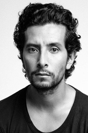 Raúl Briones in Estanislao