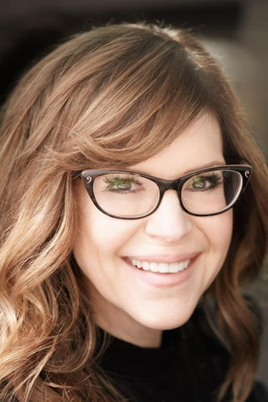 Lisa Loeb in Black Circle Boys