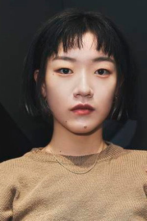 Shim Dal-gi in Snowball
