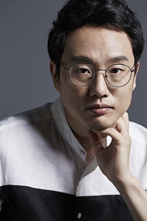 Jung Young-ki in Dance From Afar