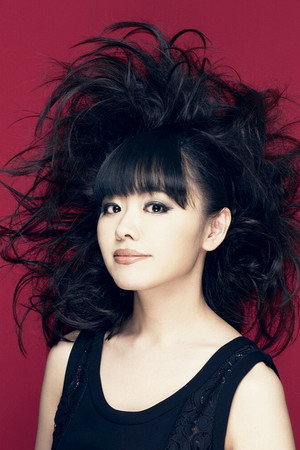 Hiromi Uehara in Hiromi's Sonicbloom: Live in Concert