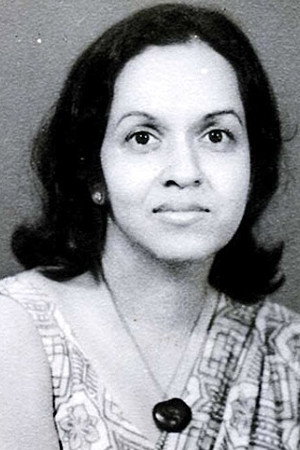 Iranganie Serasinghe in Between Two Worlds