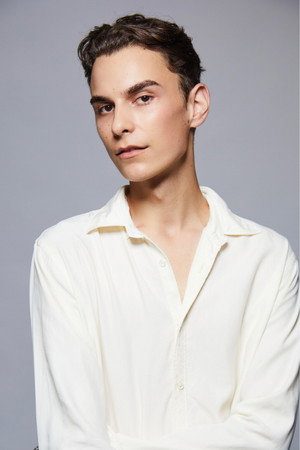 Ethan Fritsch-Morrison in The Voice Note