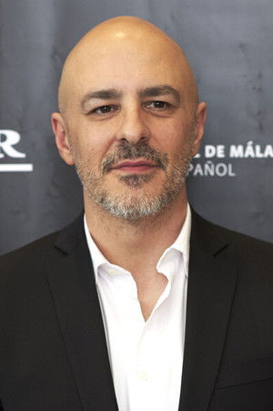 Roberto Álamo in Hour and Twenty