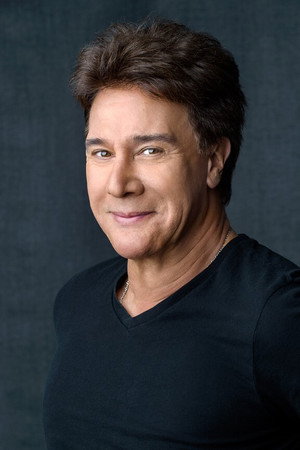 Fernando Allende in Naked Lies