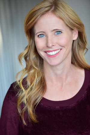 Kristin Feinfield in Manny Fantasma