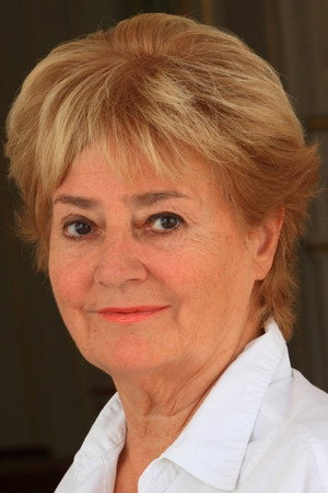 Kati Sólyom in Age of Illusions