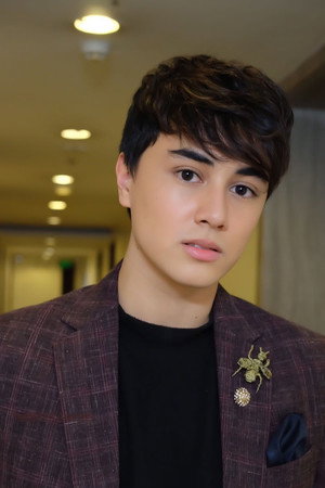 Edward Barber in Loving in Tandem