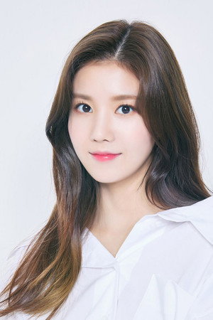 Kwon Eun-bi in Stolen Identity: The Last Hacker