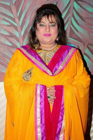 Dolly Bindra in Ta Ra Rum Pum