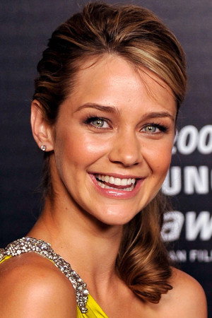 Kathryn Beck in Twisted