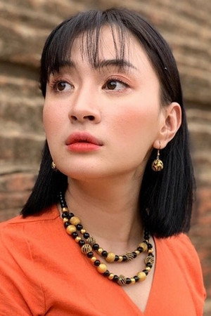 Wutt Hmone Shwe Yi in If My Lover Were a Flower