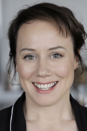 Eva Löbau in Requiem