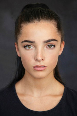Jessica Reynolds in The Wolf, the Fox, and the Leopard