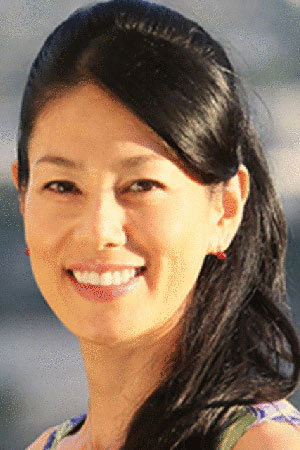 Akiko Aitsuki in Going Home