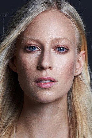 Fruzsina Nagy in Check Please