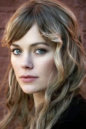 Katia Winter in Off Track 2