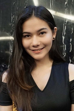 Sonia Alexa in I Know When You Dead