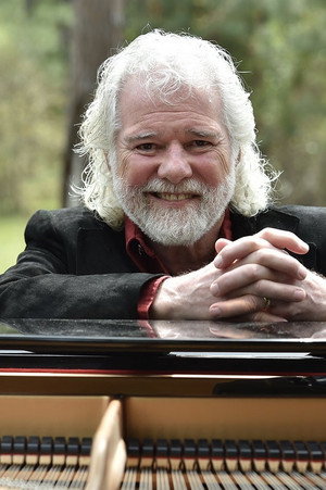 Chuck Leavell in David Gilmour - Live at Pompeii