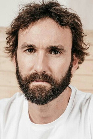 Iñigo Aranbarri in Influencer