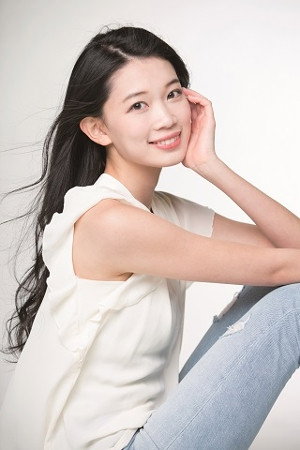 Nana Takabatake in Kanazawa Shutter Girl